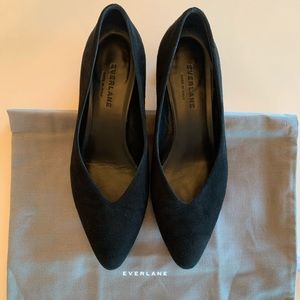 Everlane V Heel suede block heel flat/pump